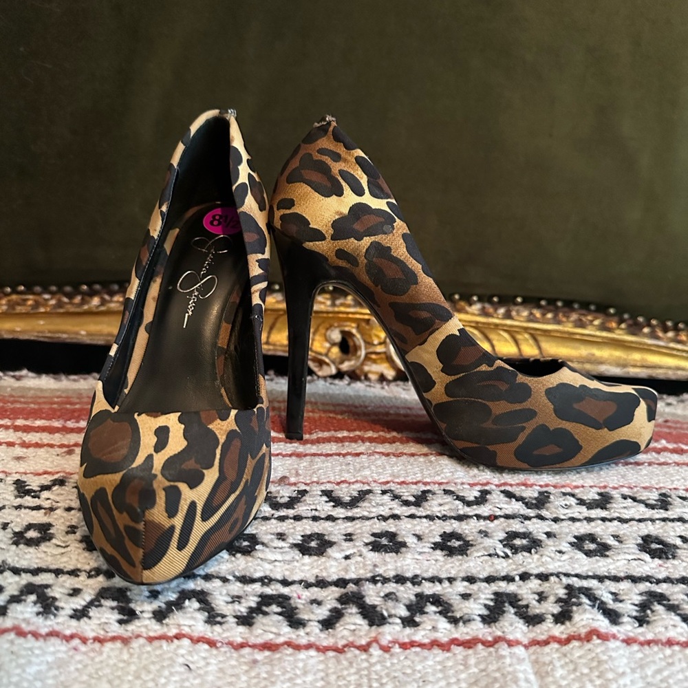 Jessica Simpson leopard print heels